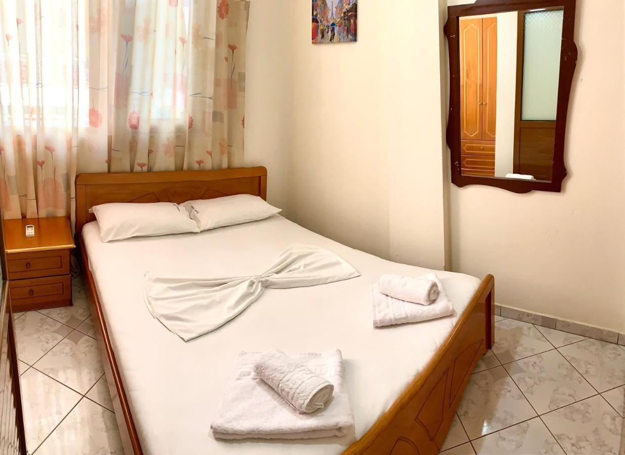 City Center Sarande Bagian luar foto